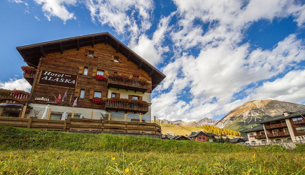 Hotel Alaska Ливиньо Экстерьер фото