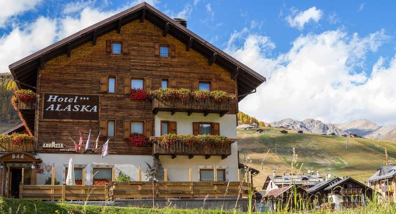 Hotel Alaska Ливиньо Экстерьер фото