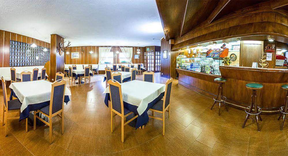 Hotel Alaska Ливиньо Экстерьер фото